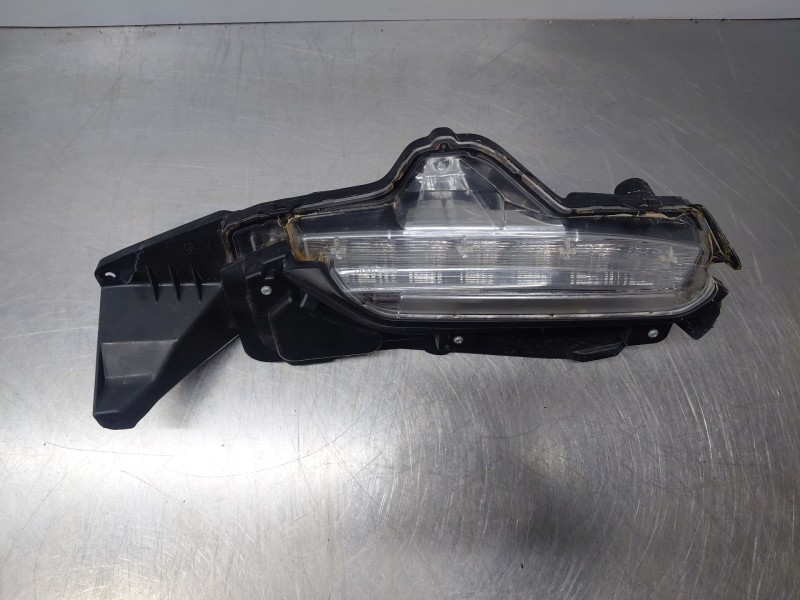 Recambio de piloto delantero derecho para toyota yaris cross mpx style referencia OEM IAM   