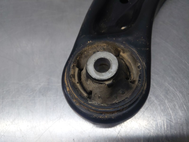 Recambio de brazo suspension inferior delantero derecho para toyota yaris cross mpx style referencia OEM IAM   