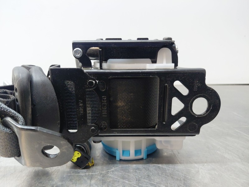 Recambio de cinturon seguridad trasero derecho para toyota yaris cross mpx style referencia OEM IAM   
