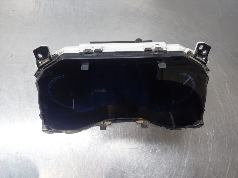 Recambio de cuadro instrumentos para toyota yaris cross mpx style referencia OEM IAM   