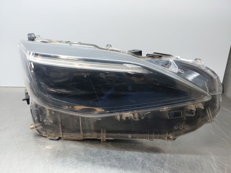 Recambio de faro derecho para toyota yaris cross mpx style referencia OEM IAM   