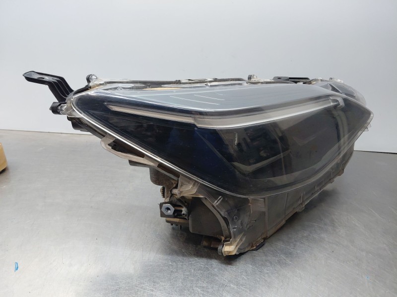 Recambio de faro derecho para toyota yaris cross mpx style referencia OEM IAM   