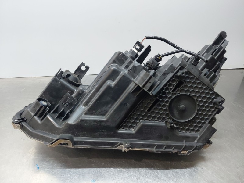 Recambio de faro derecho para toyota yaris cross mpx style referencia OEM IAM   