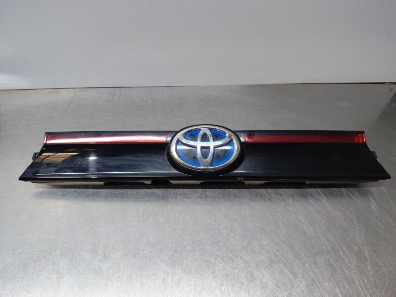 Recambio de piloto trasero central para toyota yaris cross mpx style referencia OEM IAM 768010d760  