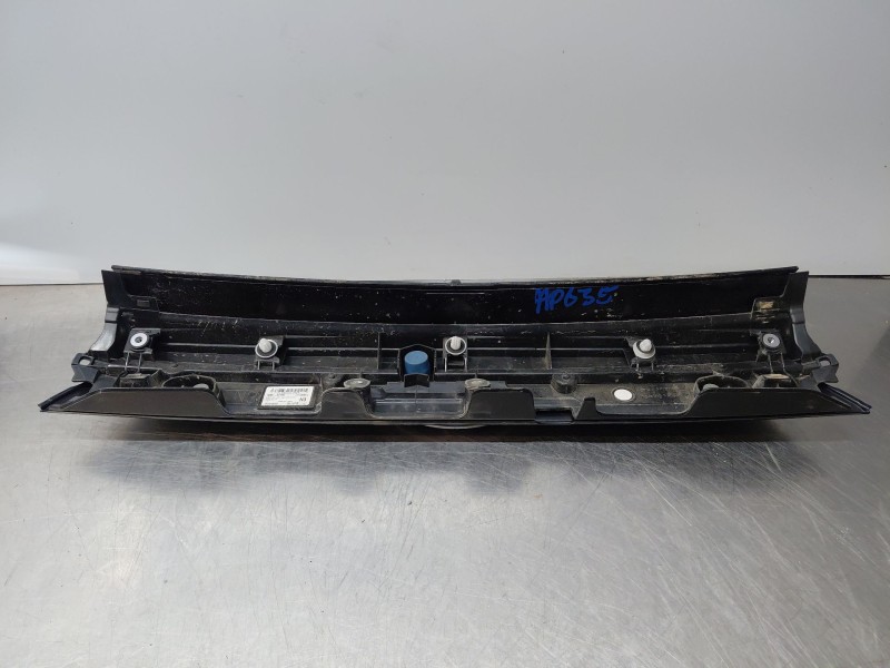 Recambio de piloto trasero central para toyota yaris cross mpx style referencia OEM IAM 768010d760  