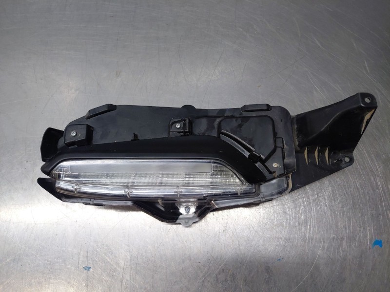 Recambio de piloto delantero derecho para toyota yaris cross mpx style referencia OEM IAM 814300D170  