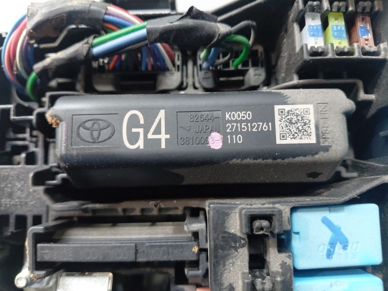 Recambio de caja reles / fusibles para toyota yaris cross mpx style referencia OEM IAM   