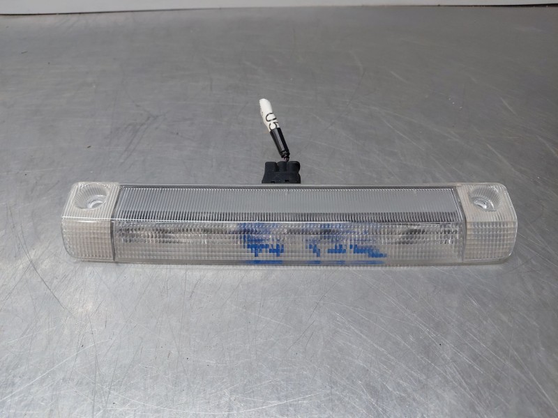 Recambio de luz central de freno para toyota yaris cross mpx style referencia OEM IAM   