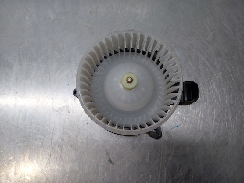 Recambio de motor calefaccion para toyota yaris cross mpx style referencia OEM IAM   