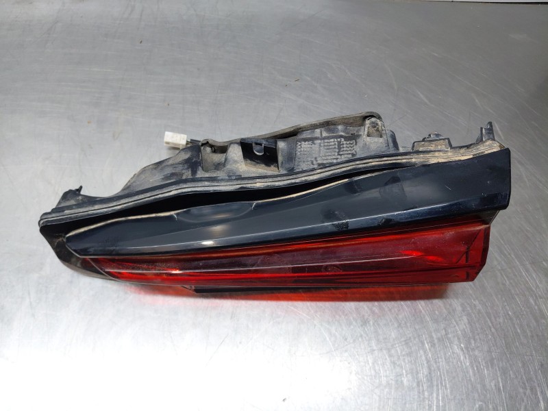 Recambio de piloto trasero derecho interior para lexus nx essence referencia OEM IAM 8158078040  