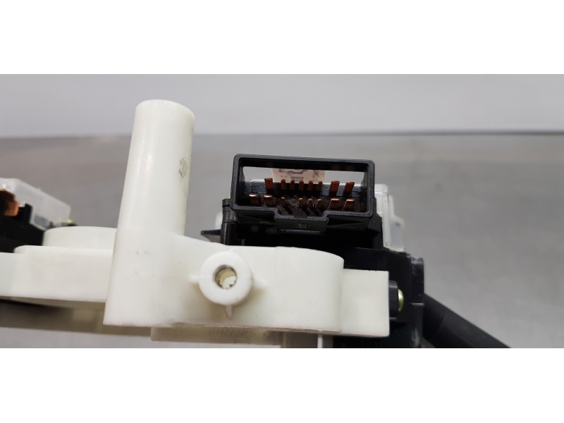 Recambio de mando multifuncion para ssangyong rodius xdi limited referencia OEM IAM 8592221020 8592208030 