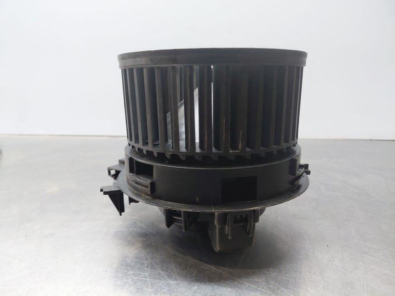 Recambio de motor calefaccion para omoda 5 premium referencia OEM IAM   