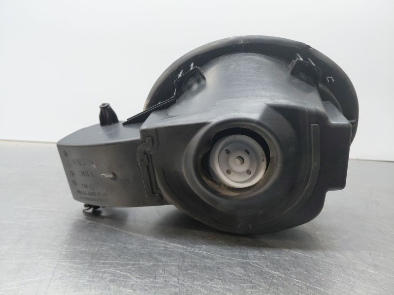 Recambio de tapa exterior combustible para omoda 5 premium referencia OEM IAM   