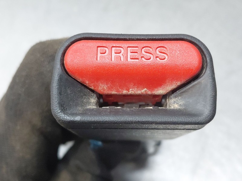 Recambio de enganche del cinturon delantero der para omoda 5 premium referencia OEM IAM   