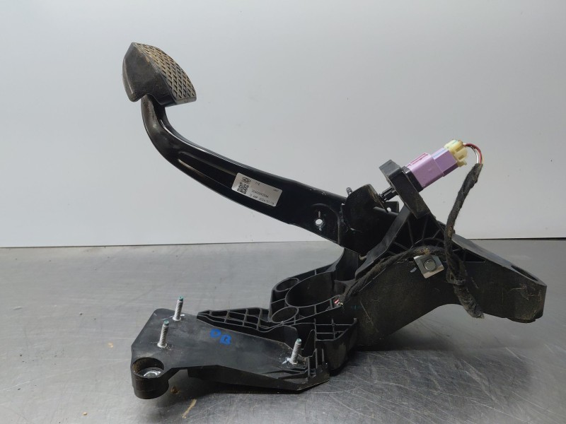 Recambio de pedal freno para omoda 5 premium referencia OEM IAM   