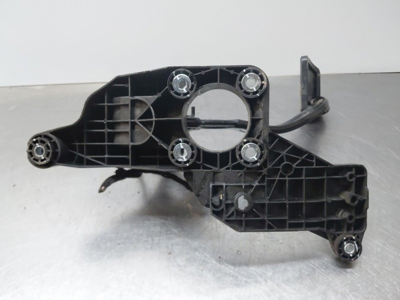 Recambio de pedal freno para omoda 5 premium referencia OEM IAM   