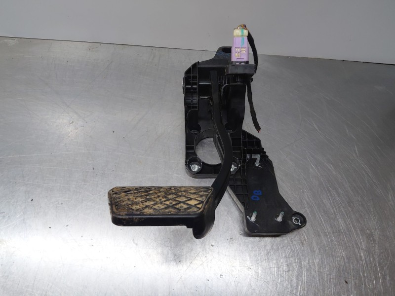 Recambio de pedal freno para omoda 5 premium referencia OEM IAM   