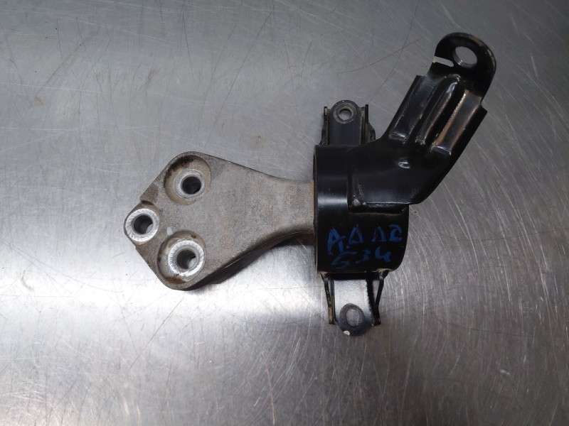 Recambio de soporte motor izquierdo para omoda 5 premium referencia OEM IAM   