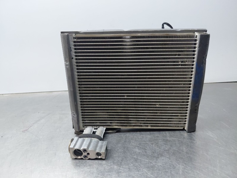 Recambio de evaporador aire acondicionado para toyota yaris cross mpx style referencia OEM IAM 885010D610  