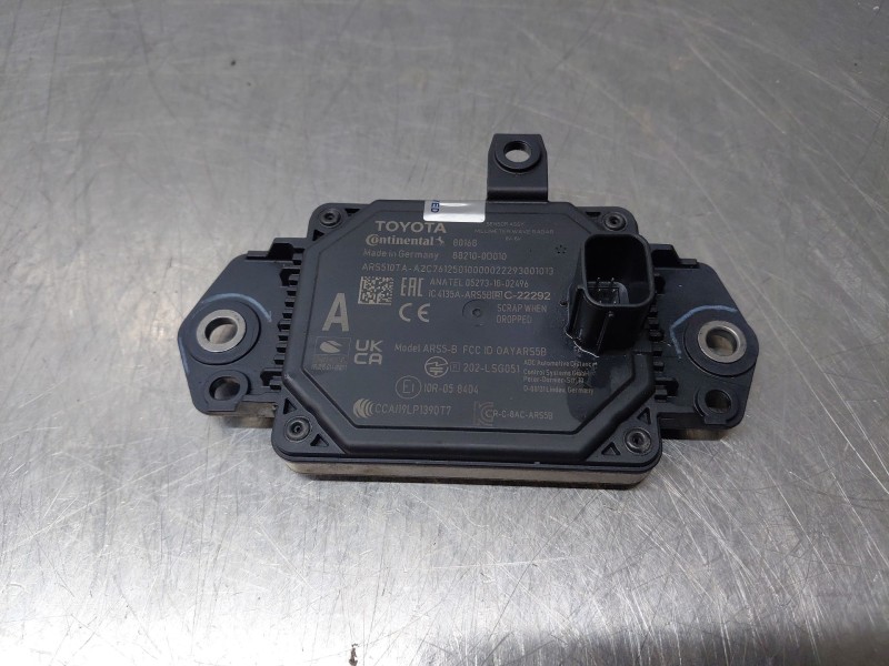 Recambio de sensor radar ( distronic ) para toyota yaris cross mpx style referencia OEM IAM 882100D010  
