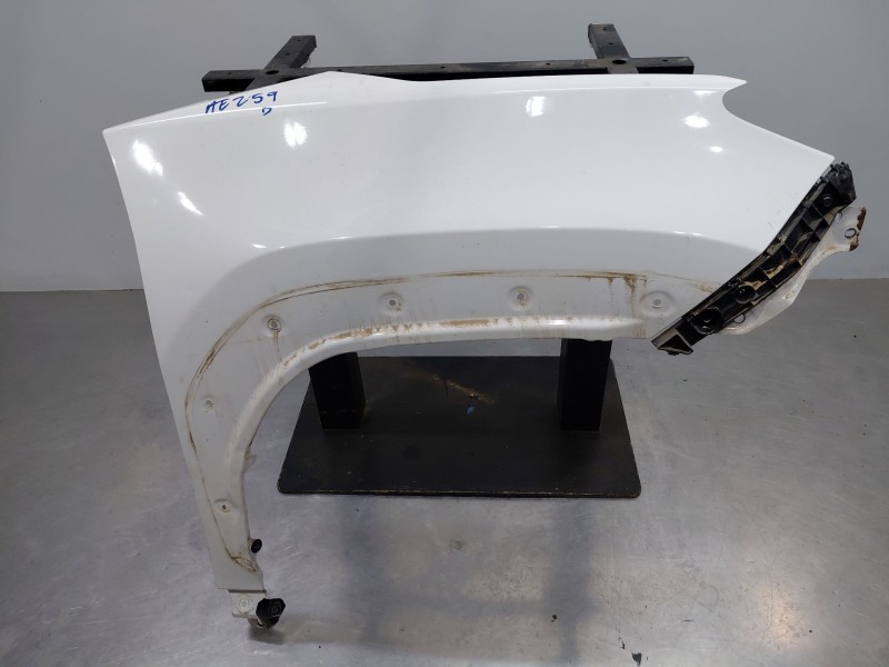 Recambio de aleta delantera derecha para toyota yaris cross mpx style referencia OEM IAM   