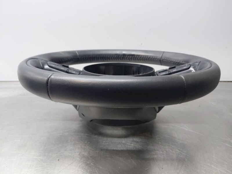 Recambio de volante para toyota yaris cross mpx style referencia OEM IAM   