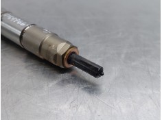 Recambio de inyector para volkswagen caddy v cargo referencia OEM IAM 05L130277E 0445110835  2