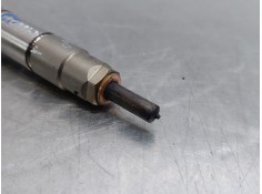 Recambio de inyector para volkswagen caddy v cargo referencia OEM IAM 05L130277E 0445110835  2