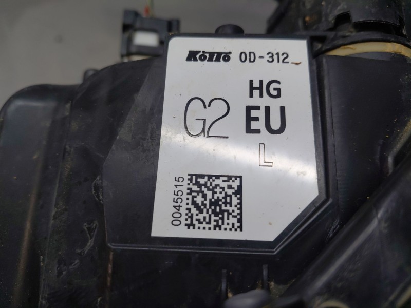Recambio de faro izquierdo para toyota yaris cross mpx style referencia OEM IAM   
