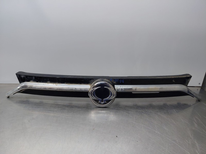 Recambio de rejilla delantera para ssangyong korando urban referencia OEM IAM   
