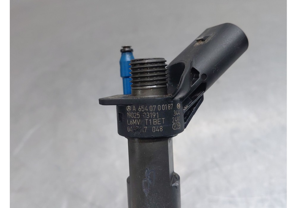 Recambio de inyector para mercedes-benz clase a (w177) a 200 d (177.012) referencia OEM IAM A6540700187  