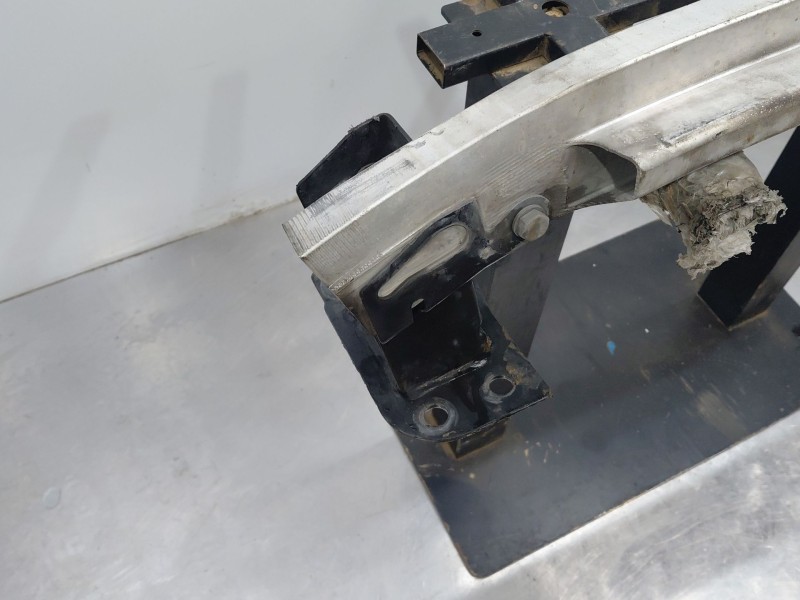 Recambio de refuerzo paragolpes delantero para audi q7 (4lb) 3.0 tdi quattro referencia OEM IAM   
