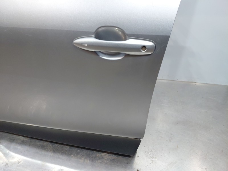 Recambio de puerta delantera izquierda para toyota yaris cross mpx style referencia OEM IAM 67002K2010  