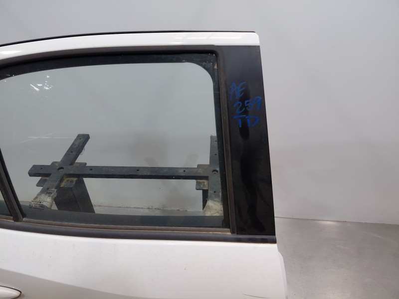 Recambio de puerta trasera derecha para toyota yaris cross mpx style referencia OEM IAM   