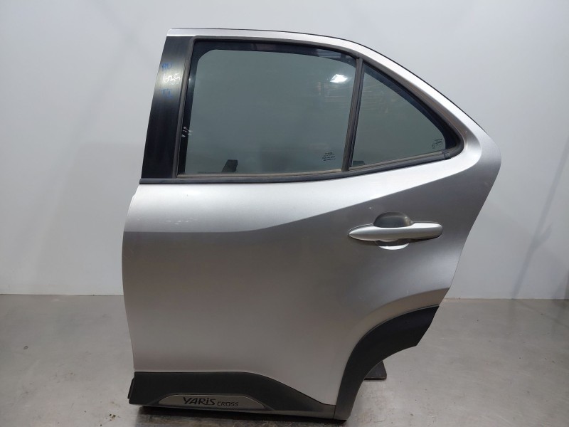 Recambio de puerta trasera izquierda para toyota yaris cross mpx style referencia OEM IAM 67004K2010  