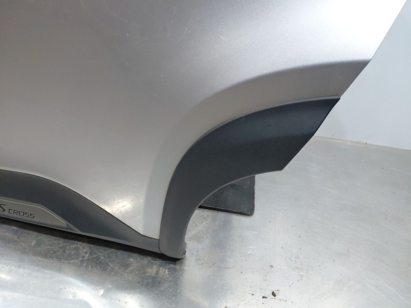 Recambio de puerta trasera izquierda para toyota yaris cross mpx style referencia OEM IAM 67004K2010  