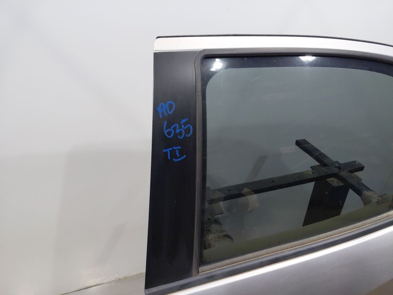 Recambio de puerta trasera izquierda para toyota yaris cross mpx style referencia OEM IAM 67004K2010  