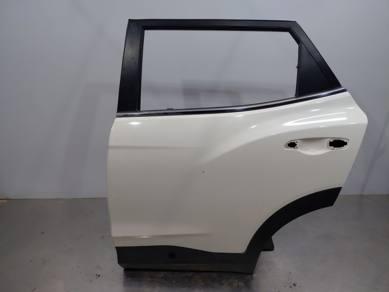 Recambio de puerta trasera izquierda para ssangyong korando urban referencia OEM IAM   