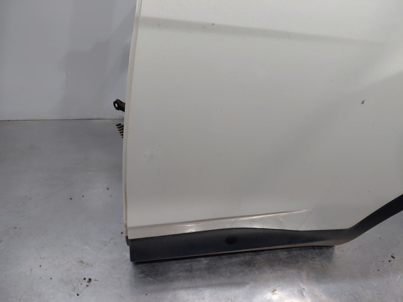 Recambio de puerta trasera izquierda para ssangyong korando urban referencia OEM IAM   