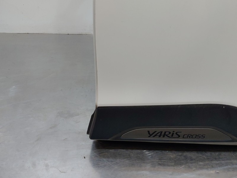 Recambio de puerta trasera izquierda para toyota yaris cross mpx style referencia OEM IAM   