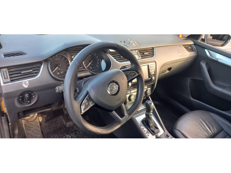 skoda octavia combi (5e5) del año 2016