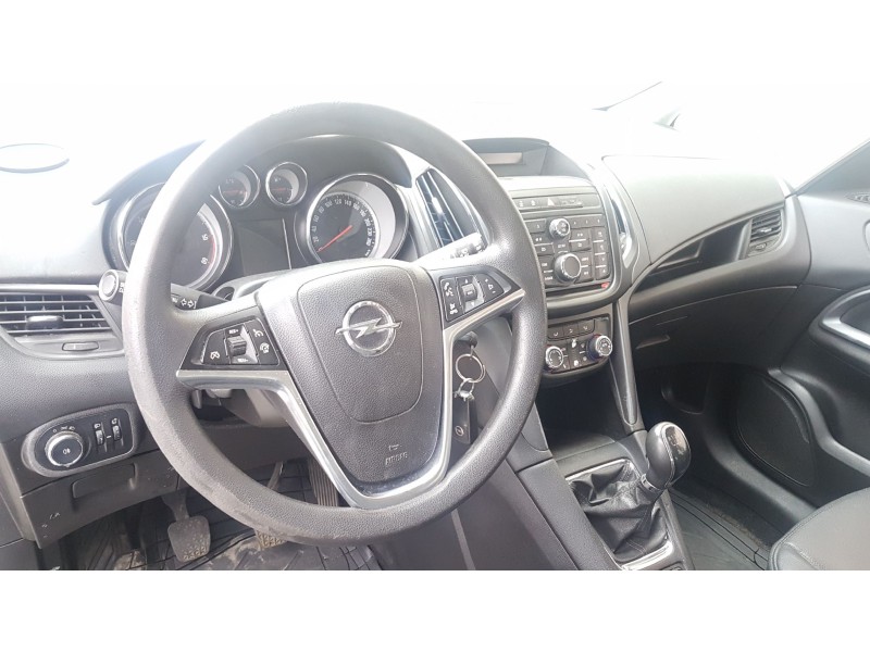 opel zafira tourer del año 2015