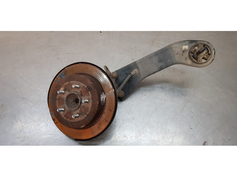 Recambio de mangueta trasera izquierda para hyundai tucson essence bluedrive 2wd referencia OEM IAM 52710D7000  