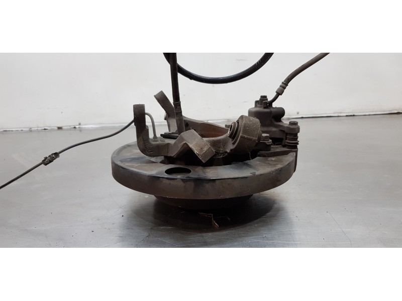 Recambio de mangueta trasera derecha para ssangyong rodius xdi limited referencia OEM IAM 4593221000  