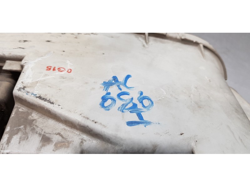 Recambio de faro izquierdo para hyundai coupe (rd) 1.6 fx referencia OEM IAM 9210327510  