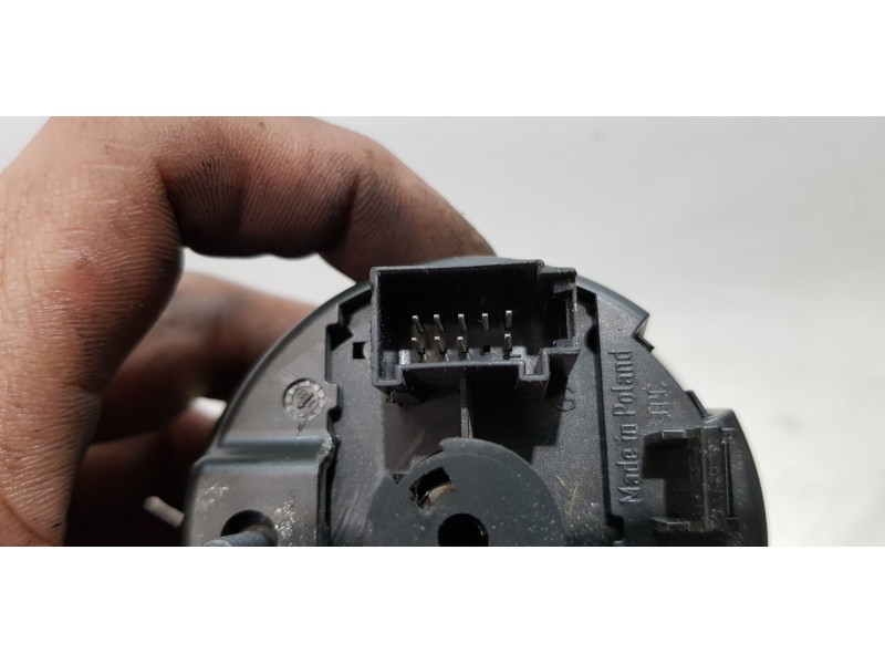 Recambio de mando luces para volkswagen t6 transporter furgón referencia OEM IAM 7E1858099  
