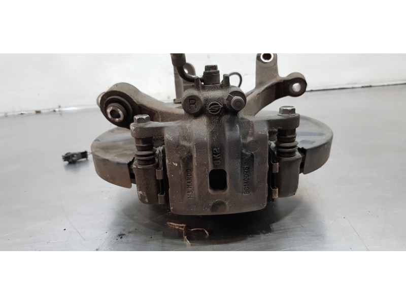 Recambio de mangueta trasera derecha para ssangyong rodius xdi limited referencia OEM IAM 4593221000  