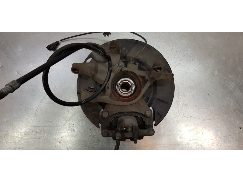 Recambio de mangueta trasera derecha para ssangyong rodius xdi limited referencia OEM IAM 4593221000  