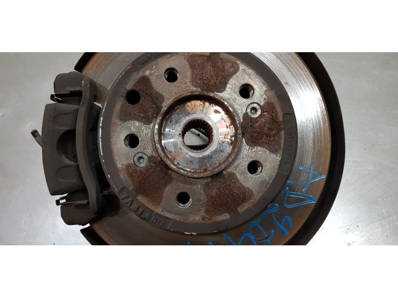 Recambio de mangueta trasera derecha para ssangyong rodius xdi limited referencia OEM IAM 4593221000  