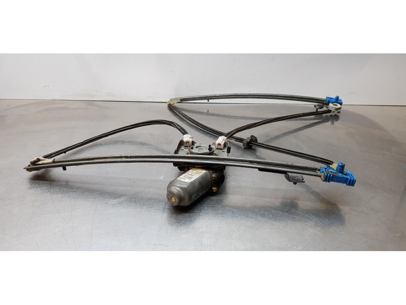 Recambio de elevalunas delantero derecho para renault laguna ii (bg0) pack authentique referencia OEM IAM 8200000556  